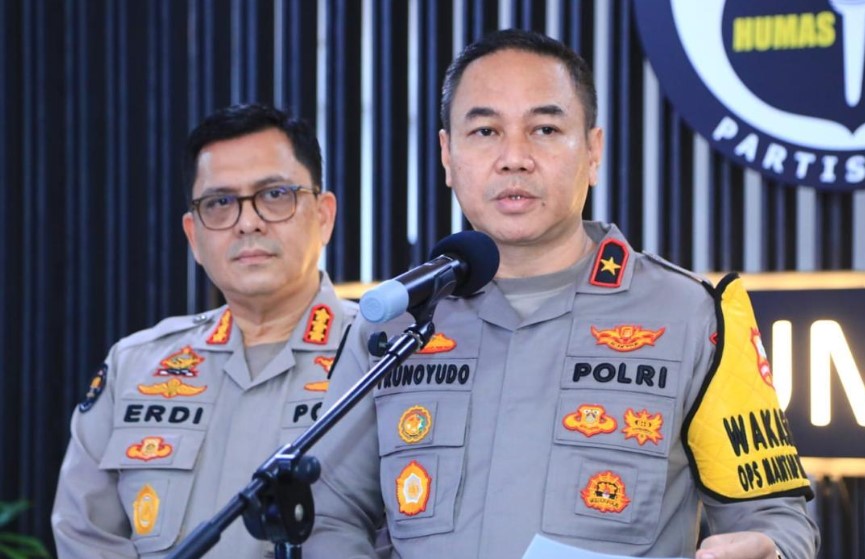 Polri Beri Kenaikan Pangkat 87 Perwira Tinggi, 4 Naik Bintang Tiga